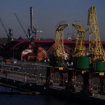 8 Pietro Al Wyzwolenia * 슈체친