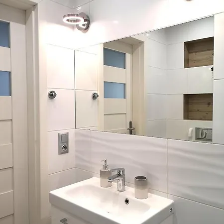 8 Pietro Al Wyzwolenia Apartment Szczecin