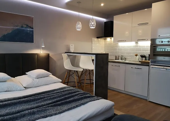 8 Pietro Al Wyzwolenia *