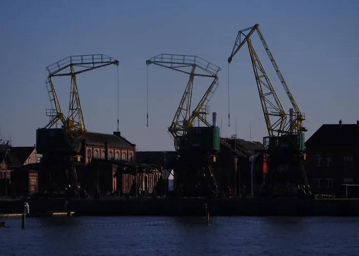 8 Pietro Al Wyzwolenia Szczecin