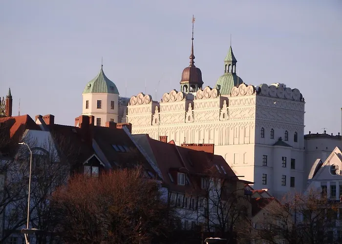 8 Pietro Al Wyzwolenia Apartament